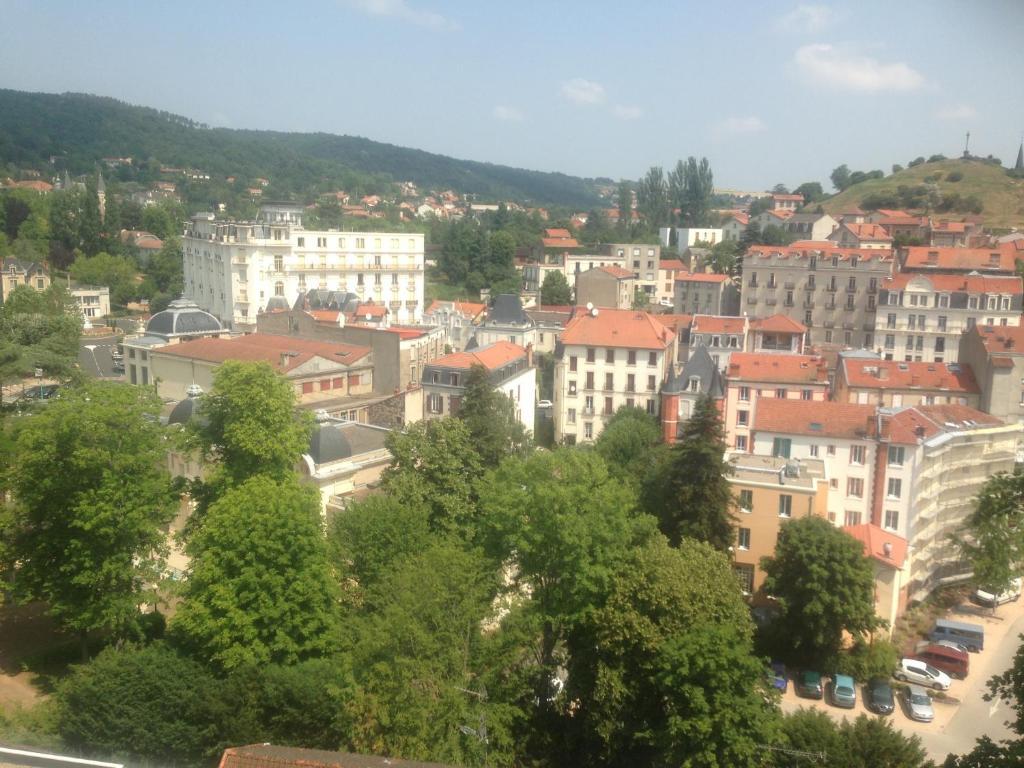فندق Châtel-Guyonفي  بيليفو الغرفة الصورة